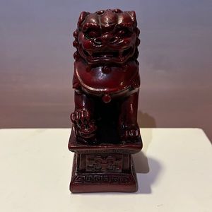 red resin chinese stone lion statue for home decor